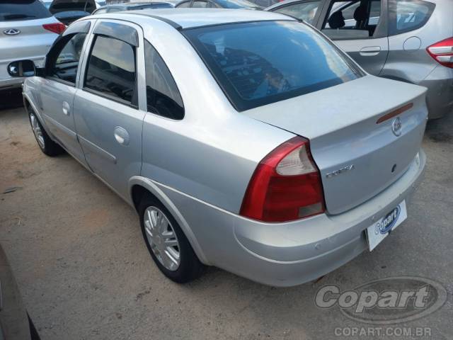 2005 CHEVROLET CORSA SEDAN 