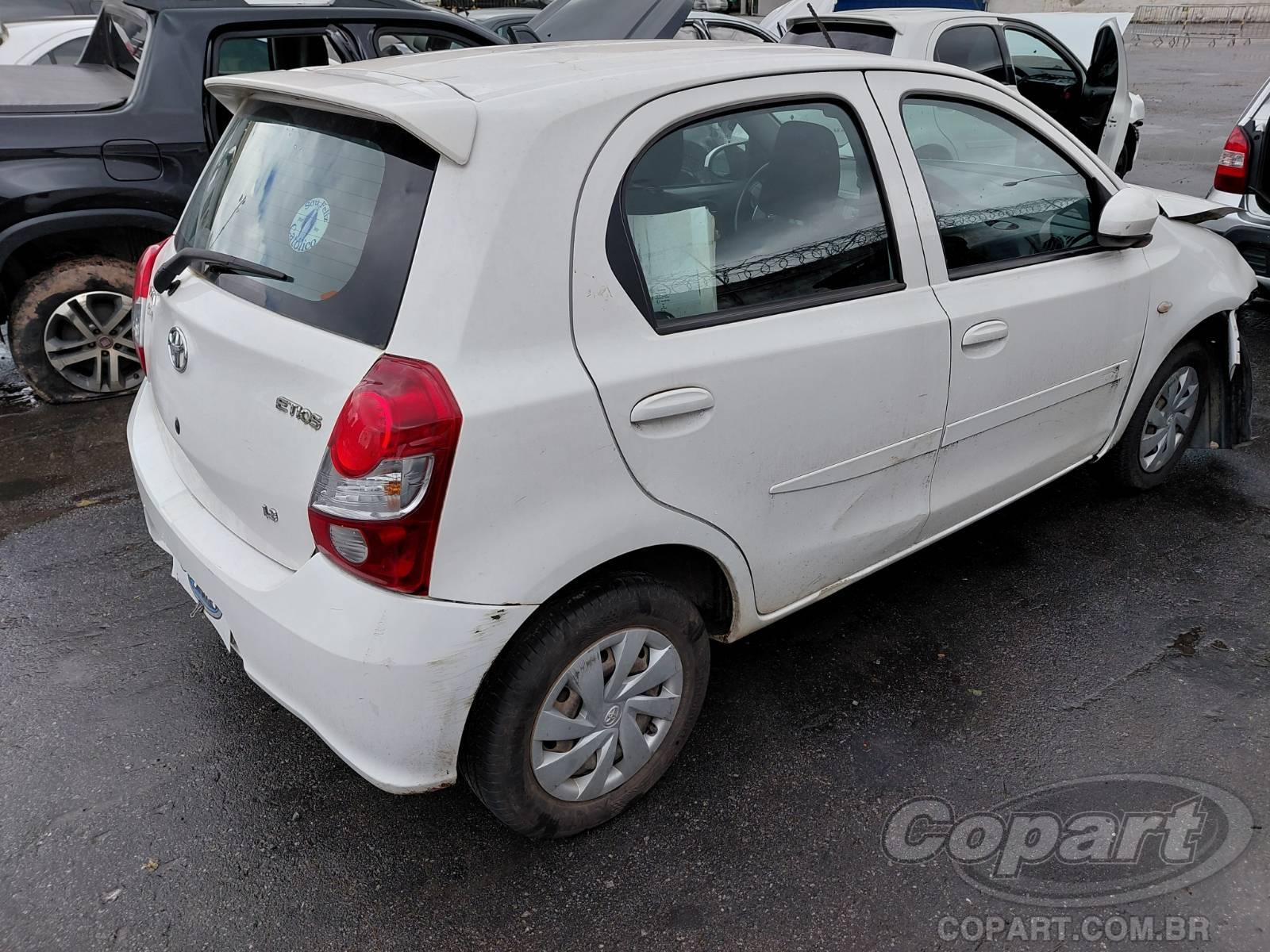 Foto 4: 2019 TOYOTA ETIOS