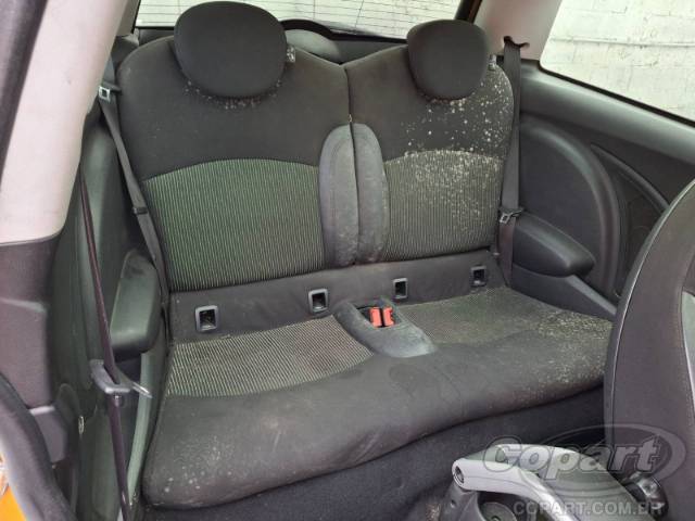 2010 MINI COOPER 