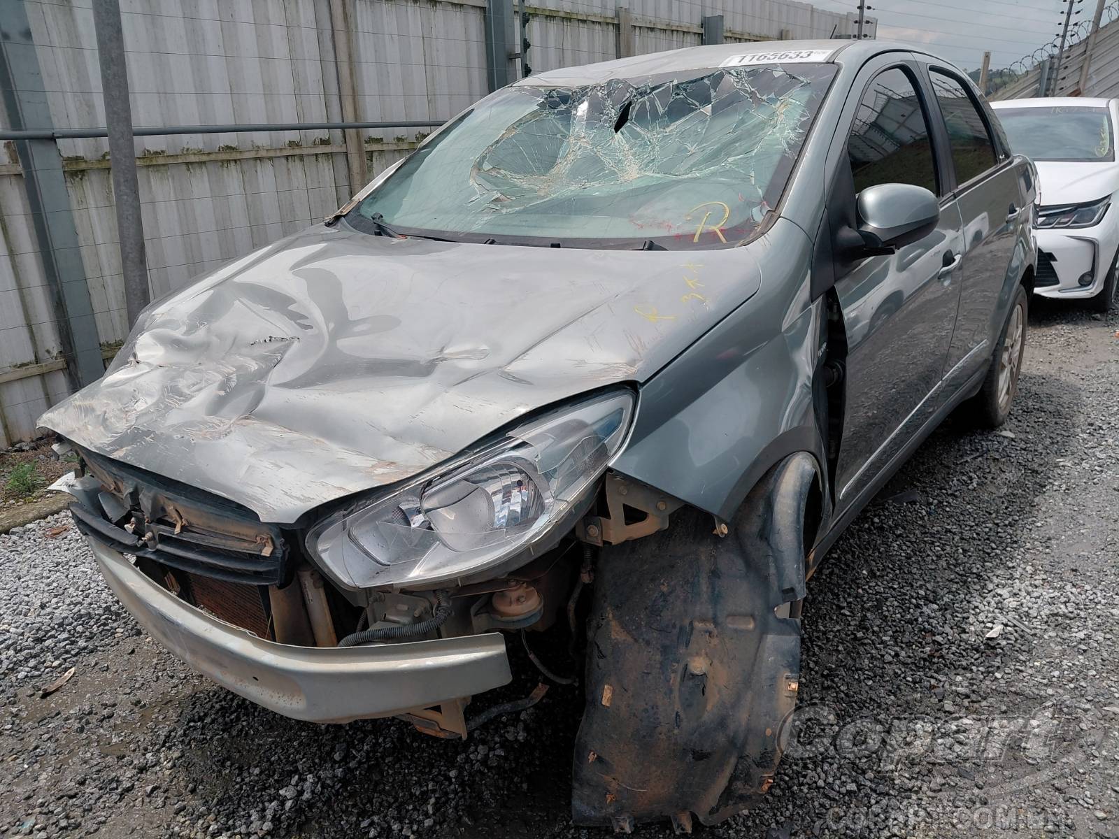 Foto 2: 2015 FIAT GRAND SIENA