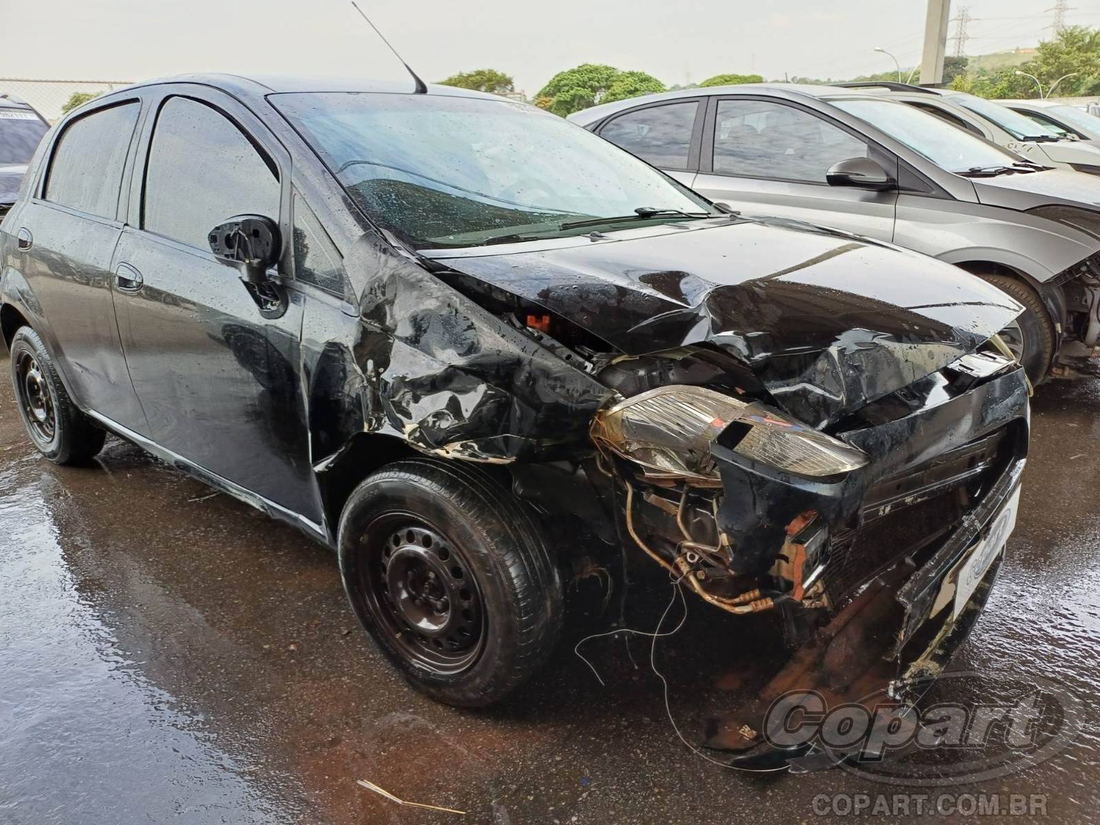 Veículo Fiat Punto Fiat Punto ELX 1.4 Fire 2010 Colisão Média Monta 2010 em leilão