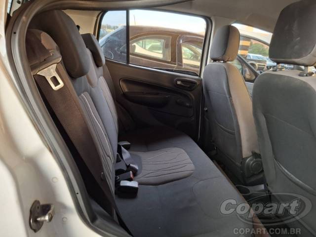 2017 FIAT UNO 
