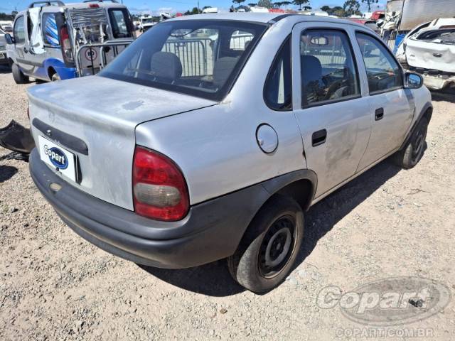 2003 CHEVROLET CORSA SEDAN 
