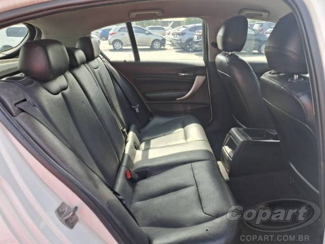 2013 BMW SERIE 1 