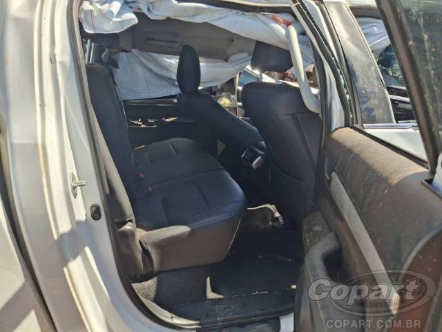 2025 TOYOTA HILUX CD 