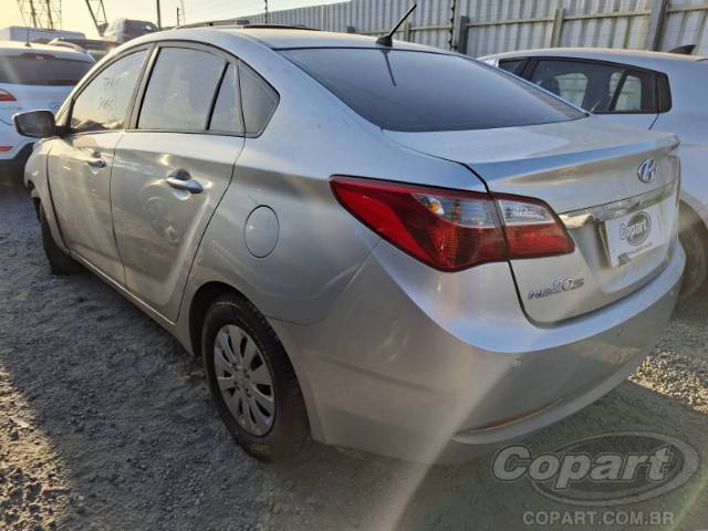 2015 HYUNDAI HB20S 
