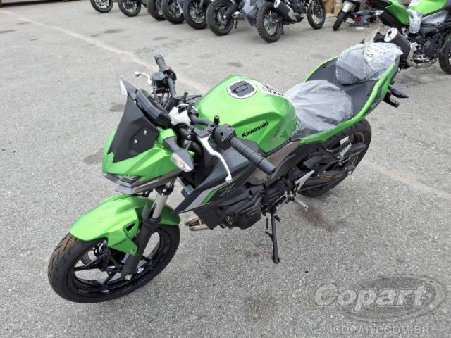 2025 KAWASAKI Z500 