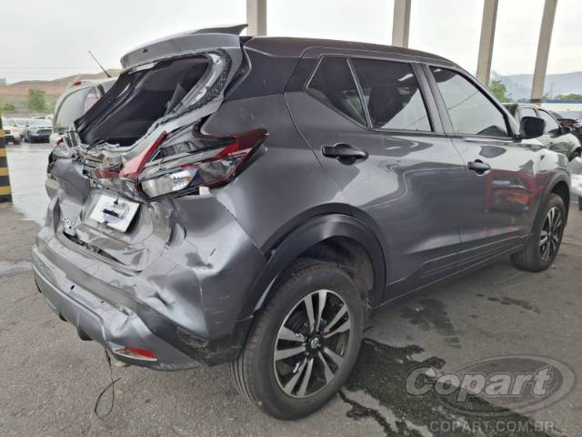 2025 NISSAN Kicks Play 