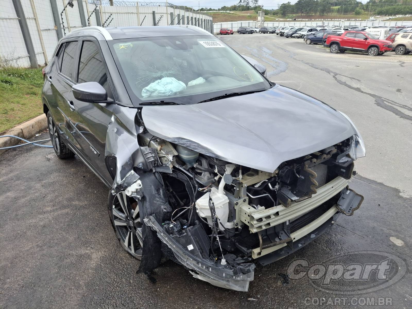 2025 NISSAN KICKS PLAY SUV Pequenos