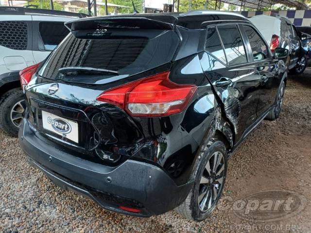 2017 NISSAN KICKS 