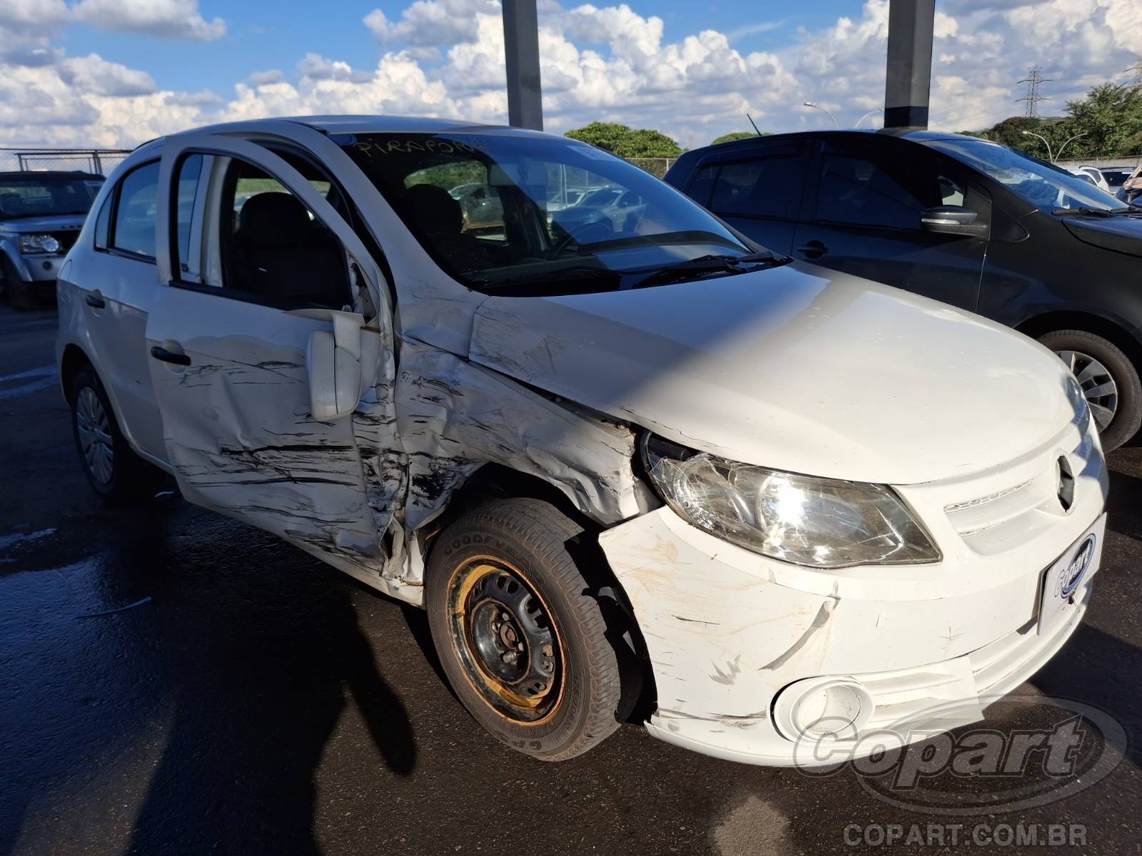 Veículo VW - VolksWagen Gol Volkswagen Gol 1.0 Total Flex 2009 Colisão Média Monta 2009 em leilão