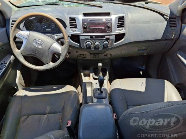 2015 TOYOTA HILUX CD 