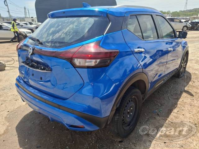 2022 NISSAN KICKS 