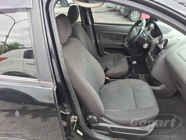 2005 FORD FIESTA SEDAN 