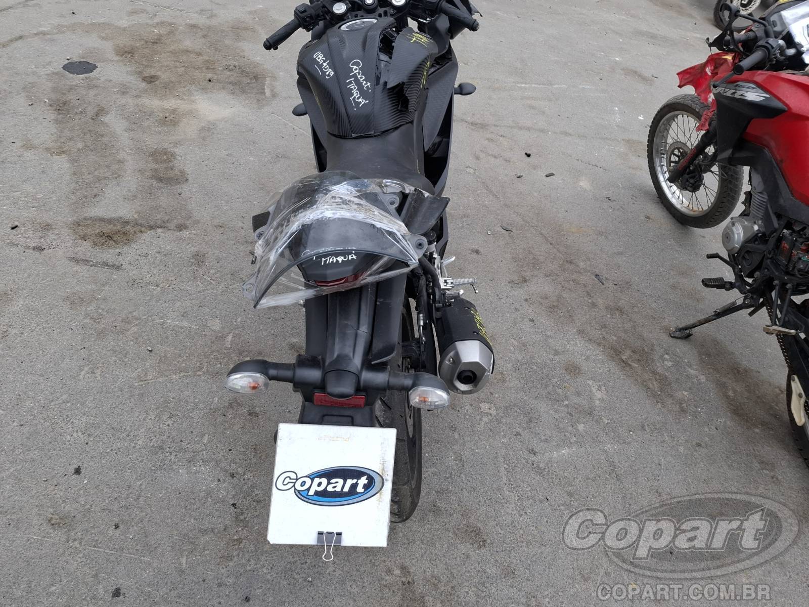 Foto 10 de 10: 2026 YAMAHA YZF R15