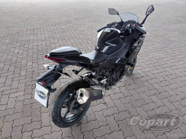 2025 KAWASAKI NINJA 500 