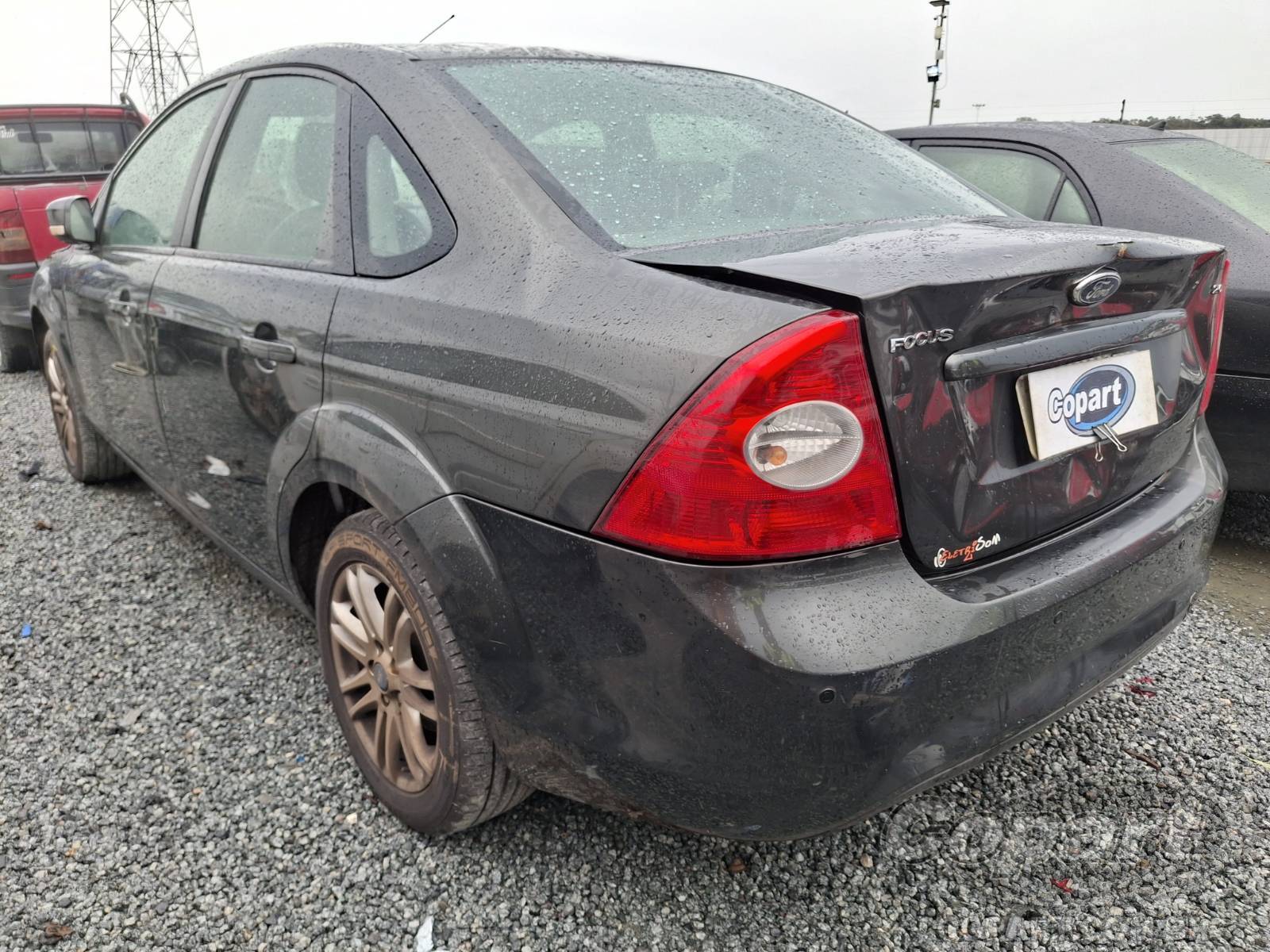 2013 FORD FOCUS SEDAN — foto 3 de 11