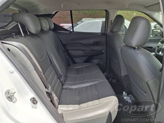 2025 NISSAN Kicks Play 