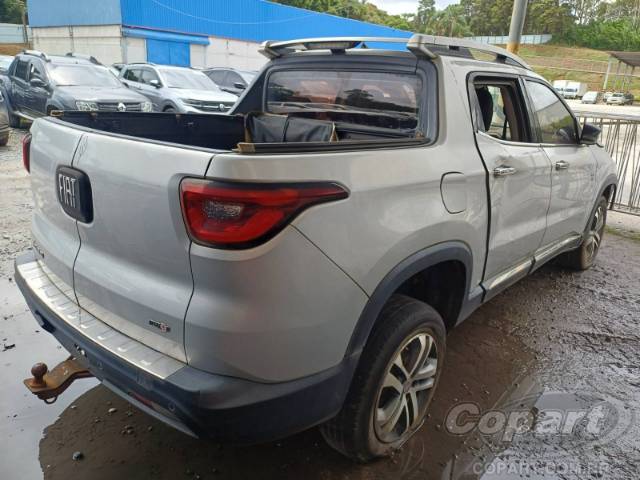 2017 FIAT TORO 