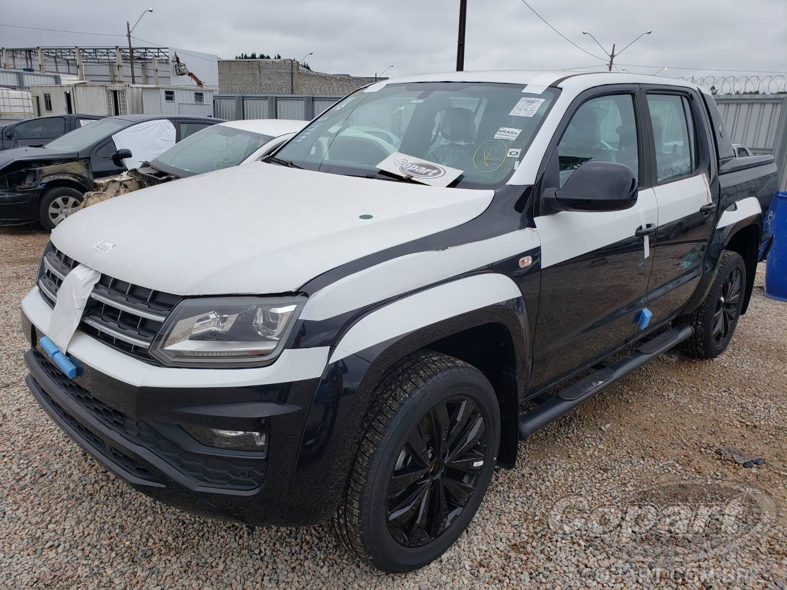 Foto 2: 2021 VOLKSWAGEN AMAROK