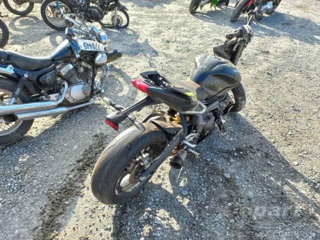 2022 TRIUMPH STREET TRIPLE 