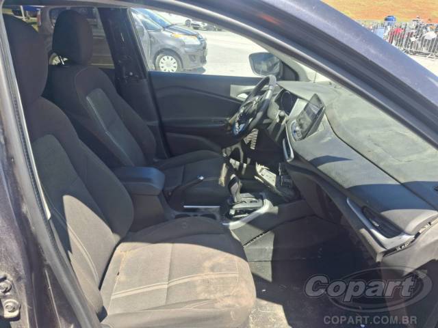 2024 CHEVROLET TRACKER 