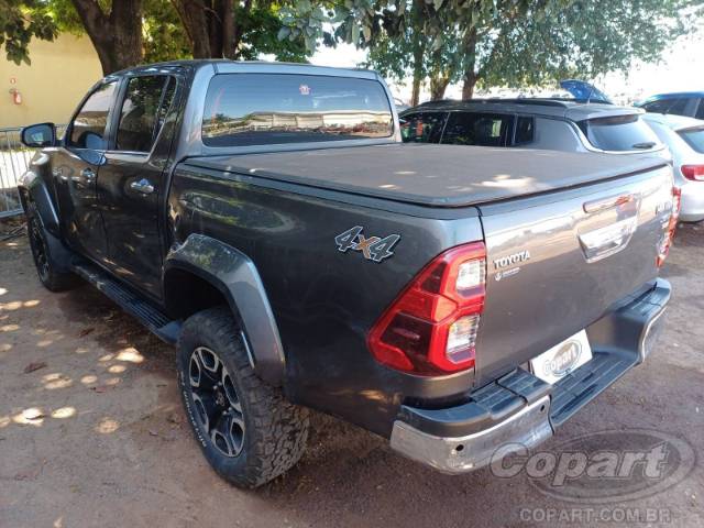 2024 TOYOTA HILUX CD 