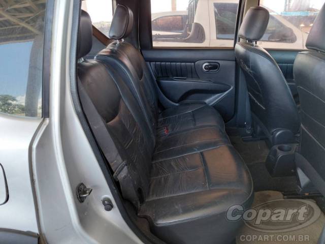 2010 NISSAN LIVINA 
