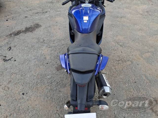 2025 YAMAHA YZF R15 
