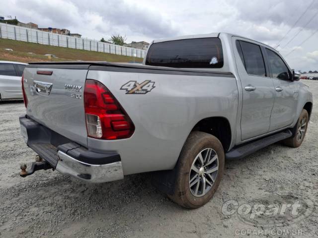 2017 TOYOTA HILUX CD 