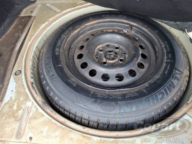 2013 VOLKSWAGEN VOYAGE 