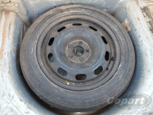 2004 VOLKSWAGEN FOX 