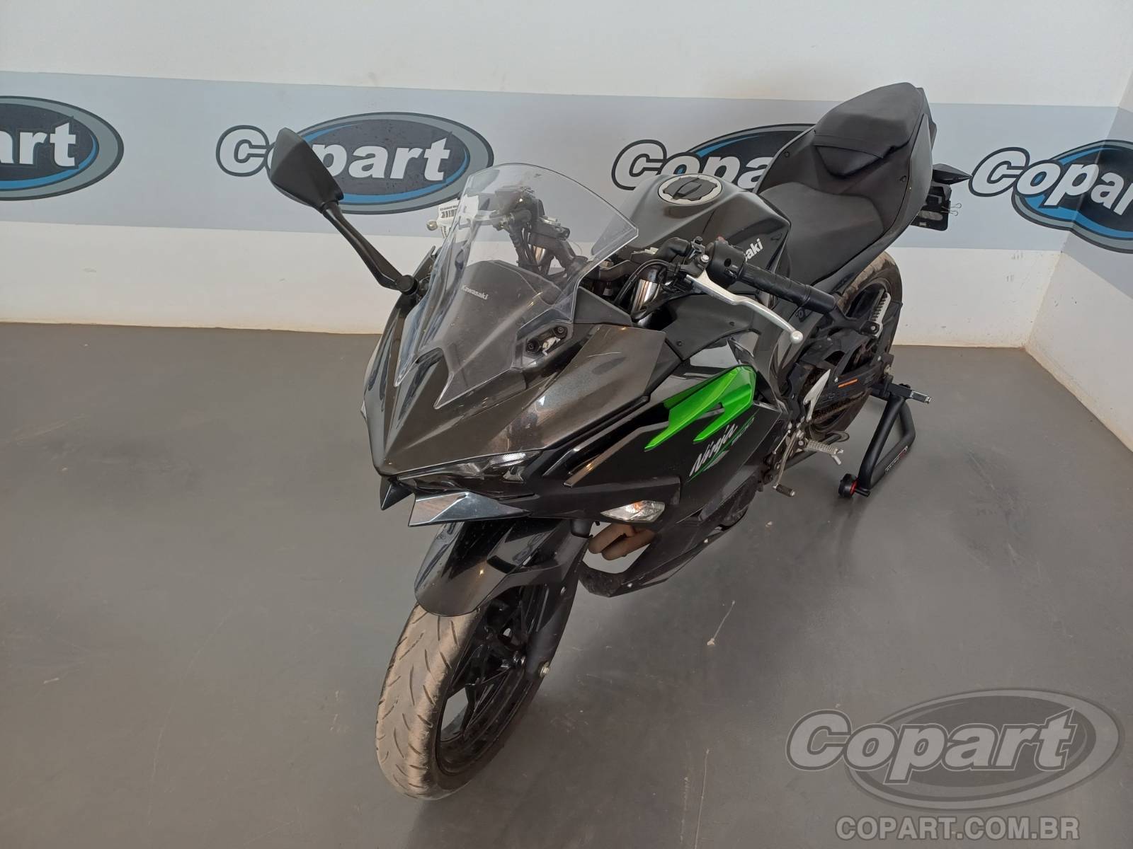Foto 2: 2025 KAWASAKI NINJA 500