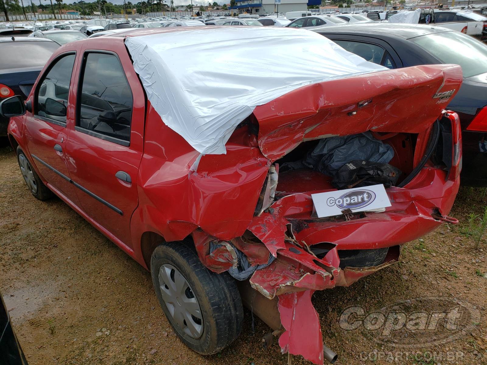 Foto 3: 2010 RENAULT LOGAN