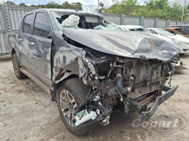 2025 TOYOTA HILUX CD 