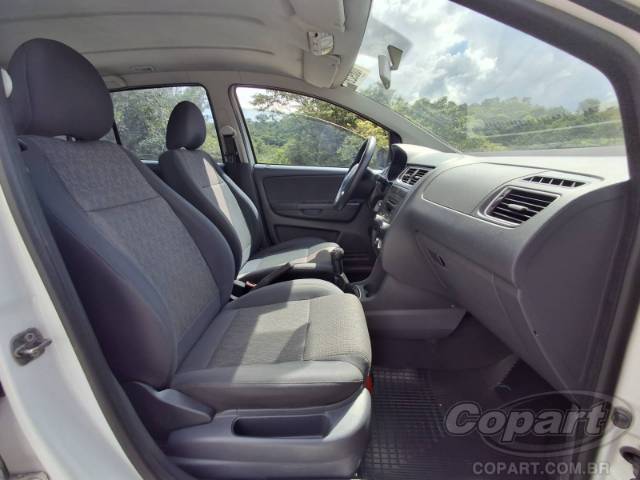 2013 VOLKSWAGEN FOX 