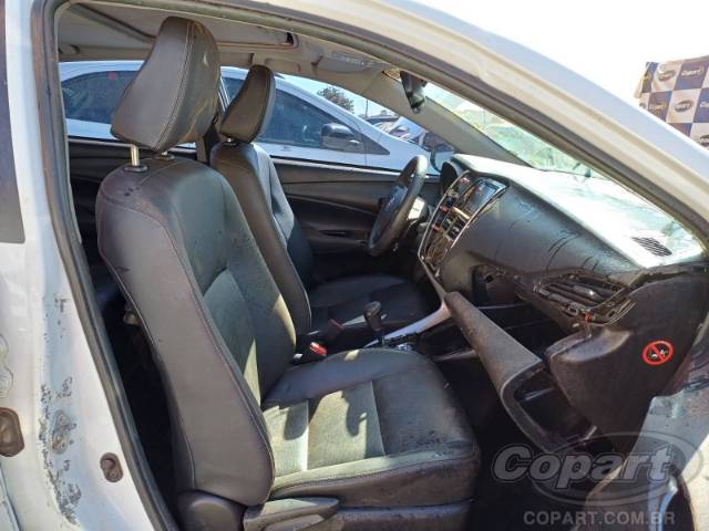 2023 TOYOTA YARIS SEDA 