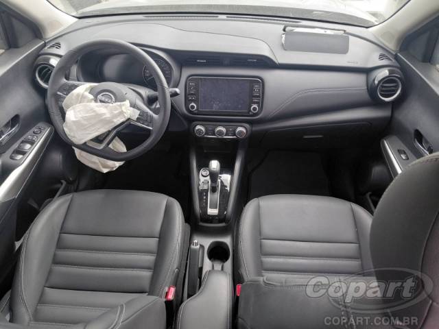 2025 NISSAN Kicks Play 