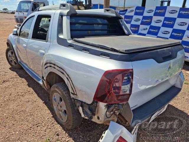 2019 RENAULT DUSTER OROCH 