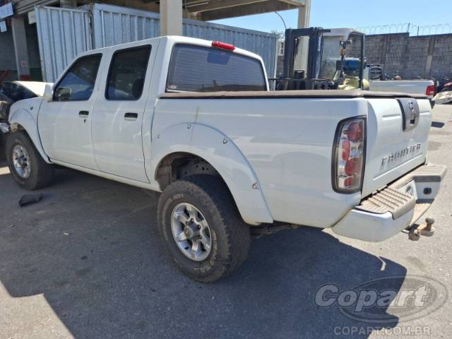 2005 NISSAN FRONTIER CD 