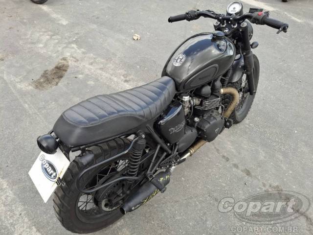 2014 TRIUMPH THRUXTON 