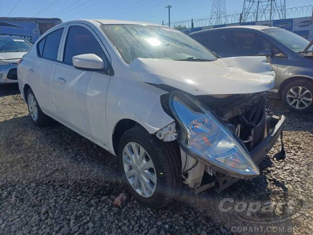 2016 NISSAN VERSA 