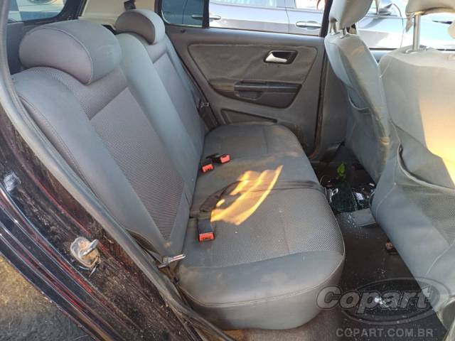 2011 VOLKSWAGEN FOX 