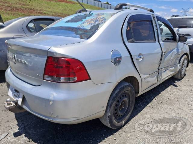 2011 VOLKSWAGEN VOYAGE 