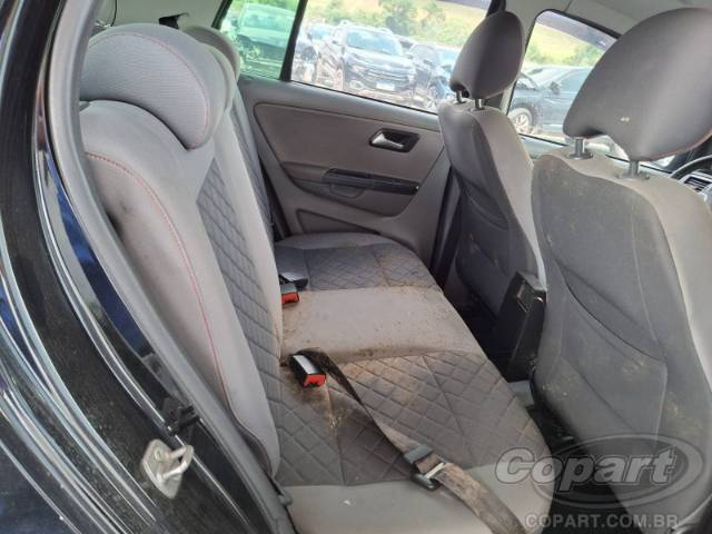 2015 VOLKSWAGEN FOX 