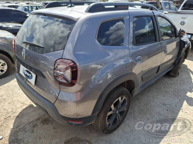 2025 RENAULT DUSTER 