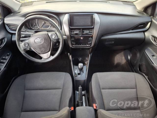 2025 TOYOTA YARIS SEDA 