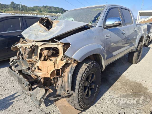 2013 TOYOTA HILUX CD 