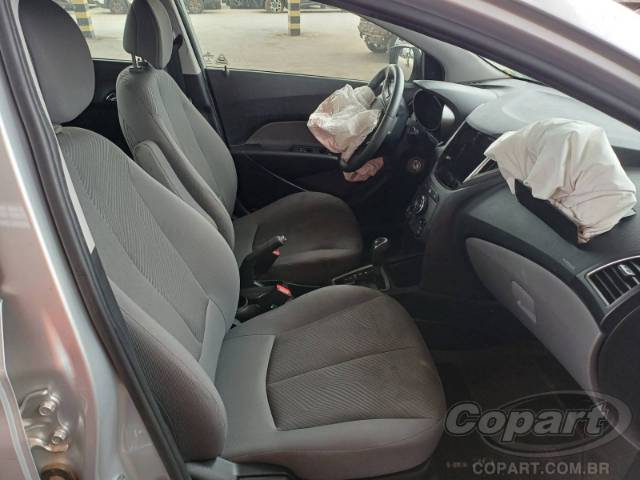 2015 HYUNDAI HB20S 