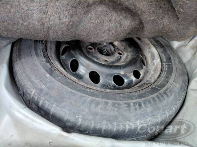 2001 CHEVROLET CORSA 